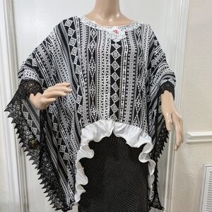 UpUpcycled Women's Boho One-0-Kind Blk & White Stripe Poncho Kimona Slcycled Top